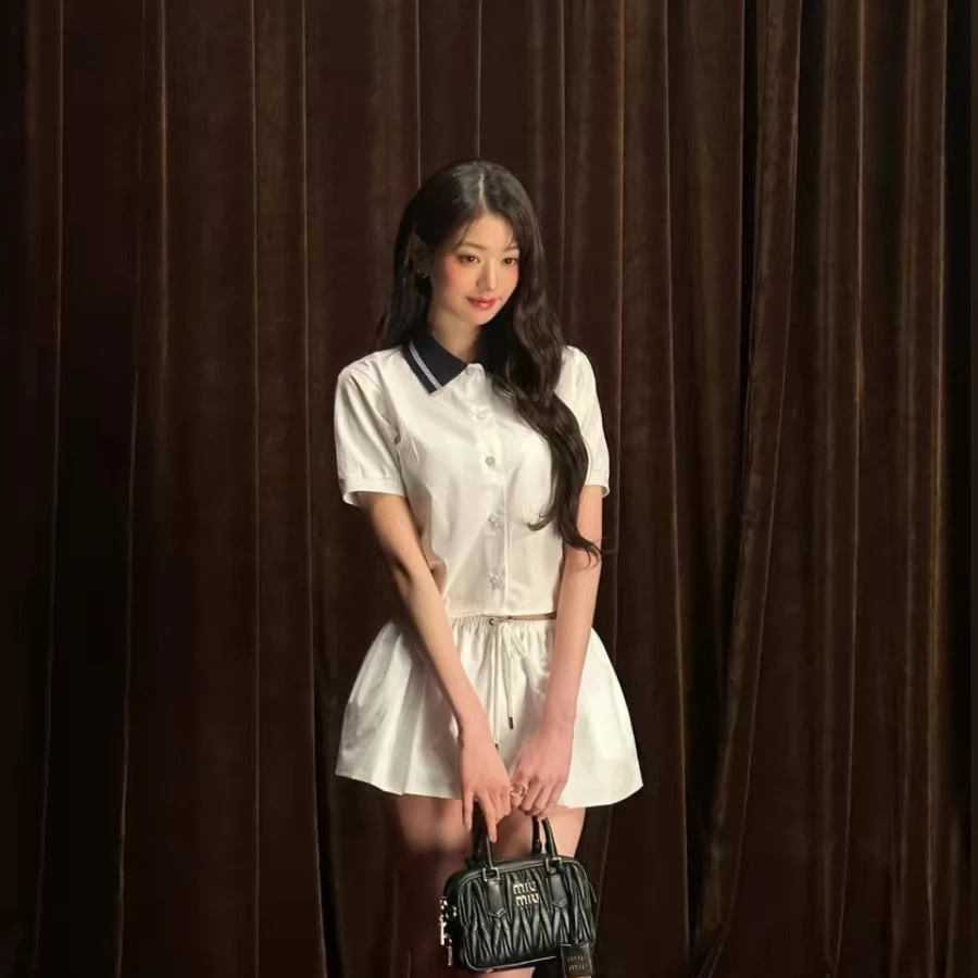 巴黎时装周明星同款学院风白色polo领上衣条纹领水手服运动短裙