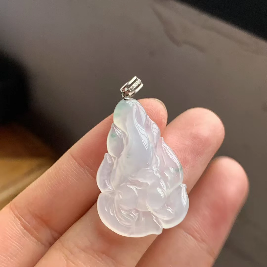 缅甸天然a货翡翠冰种飘花九尾狐18k金扣g6裸石尺寸30.6/20.2/4.8