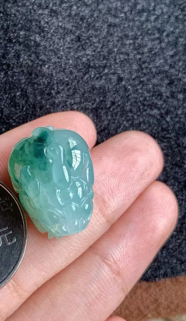 缅甸天然a货翡翠冰种飘花貔貅料g6裸石尺寸22.6/15.8/13.2