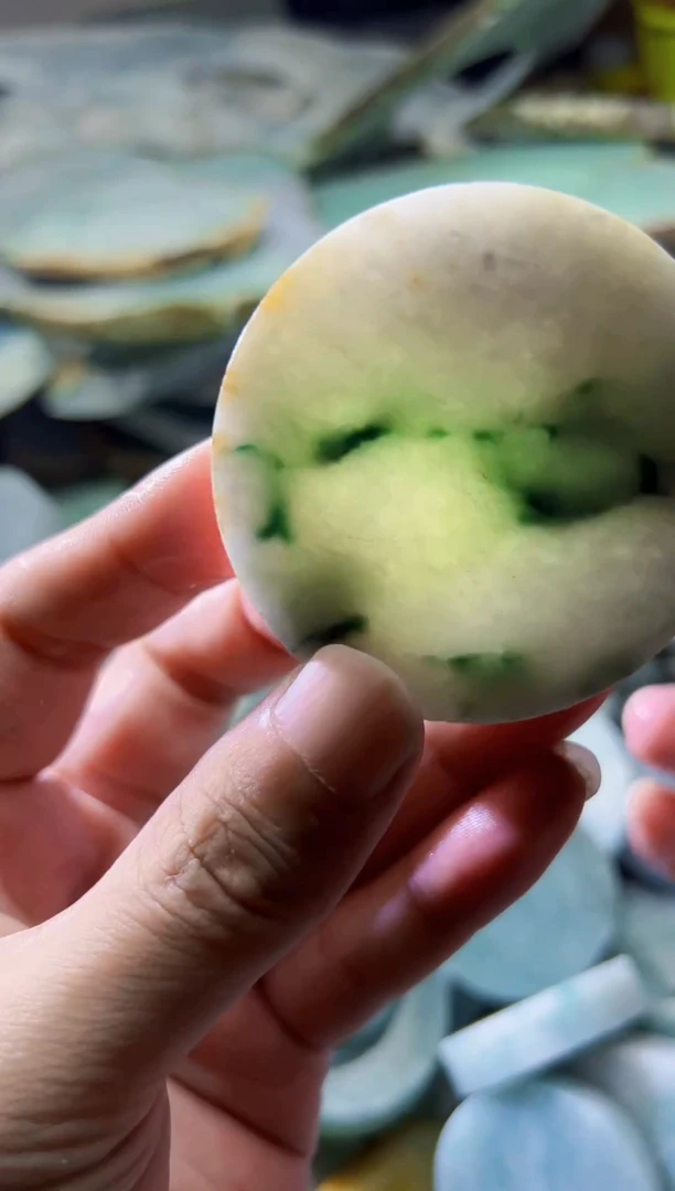 【闪购商品】翡翠颈饰未镶嵌缅甸翡翠127