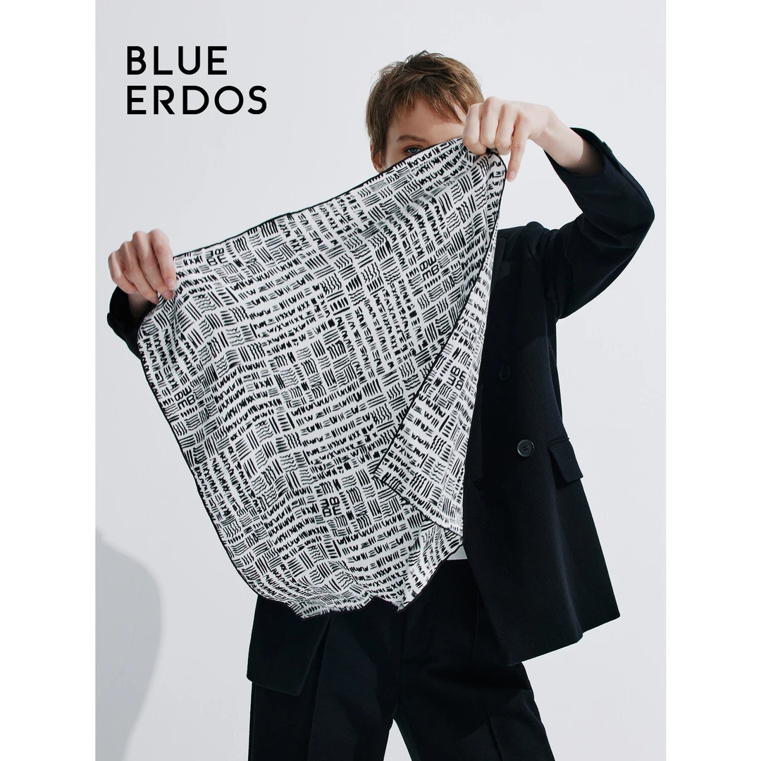 【100%桑蚕丝】秋冬BLUE ERDOS真丝黑白印花方巾B245S0005