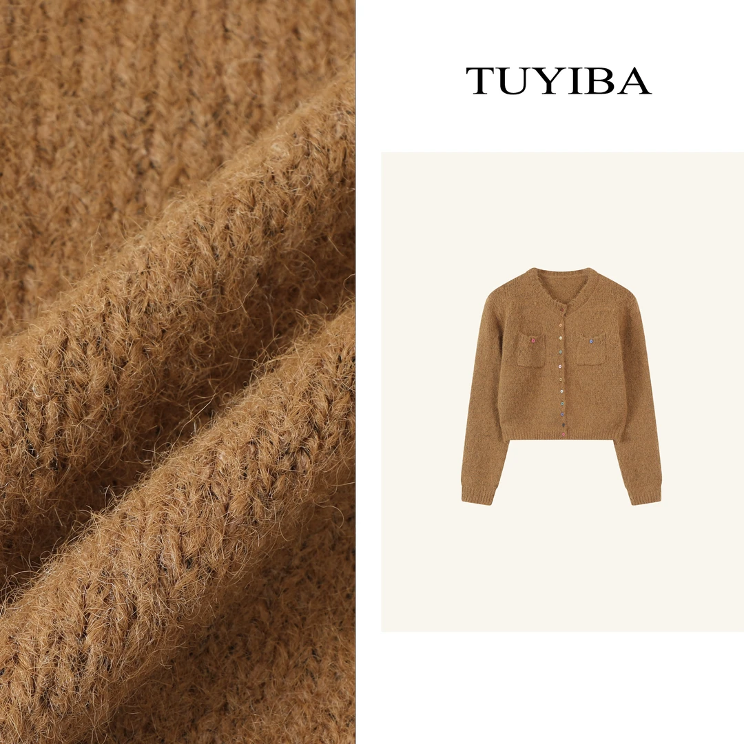 【兔兔】设计感彩色扣长袖毛衣女百搭宽松针织上衣2103