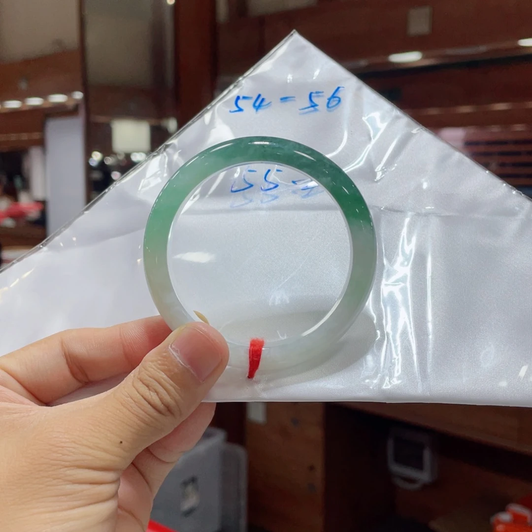 翡翠手镯未镶嵌买断