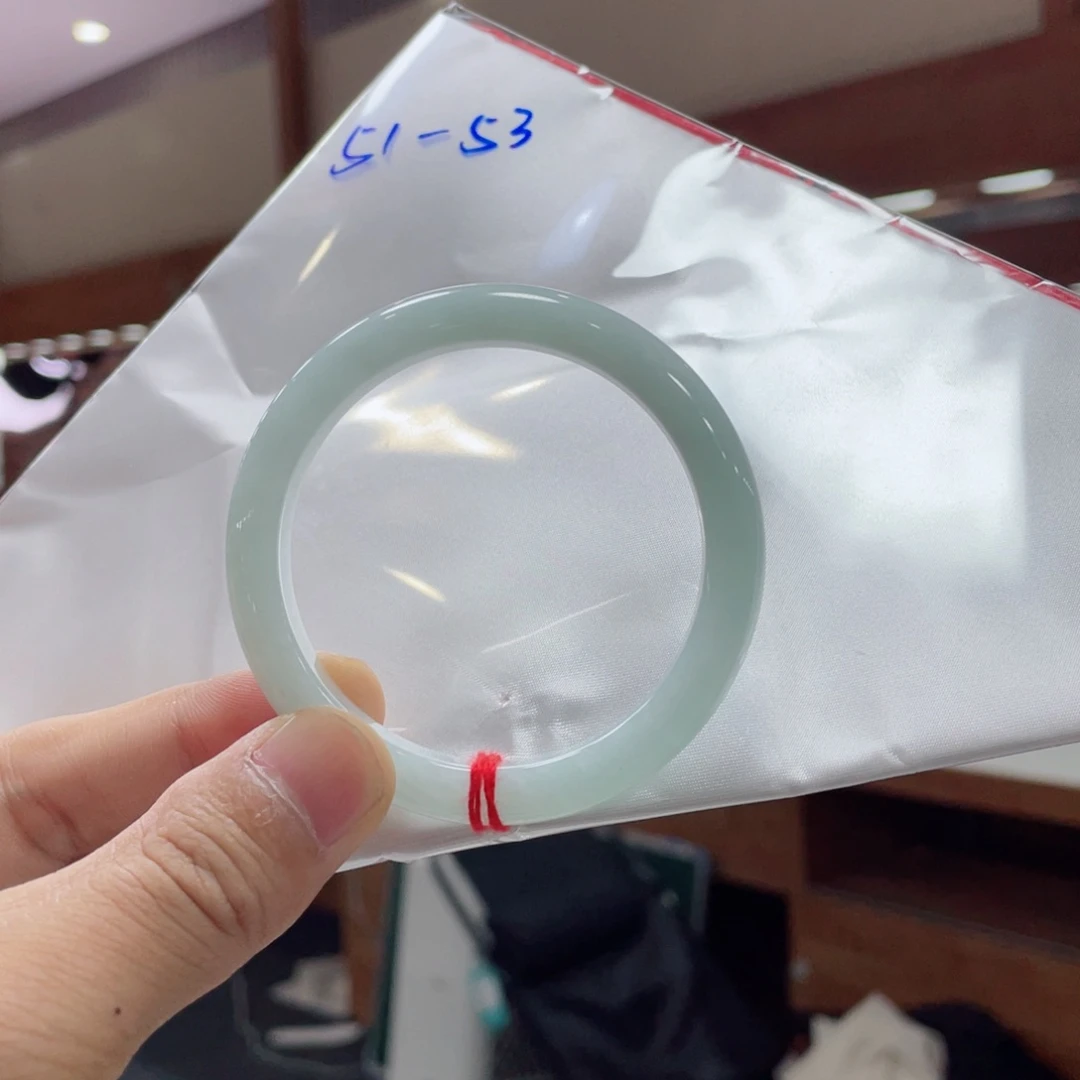 翡翠手镯未镶嵌陈*匪买断