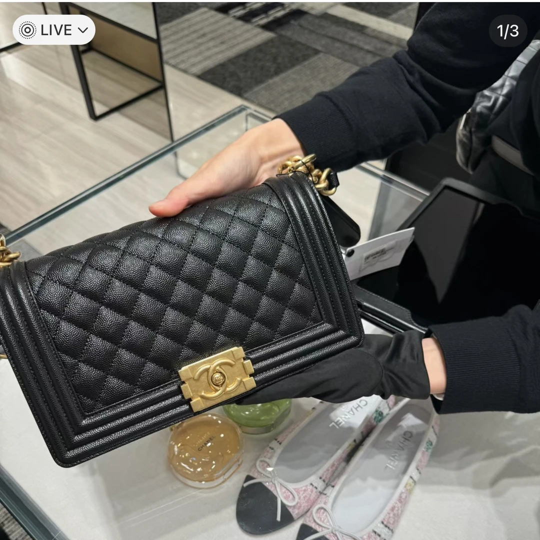 全新未使用 Chanel/香奈儿 中号黑金鱼子酱leboy24年