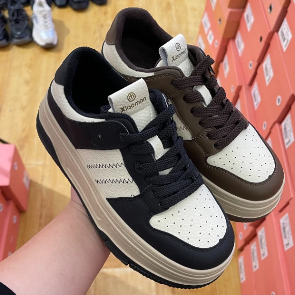 356193809r小漫全皮休闲板鞋