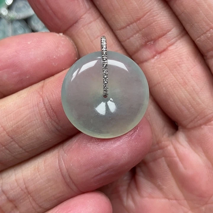 翡翠颈饰18K金镶嵌平安扣