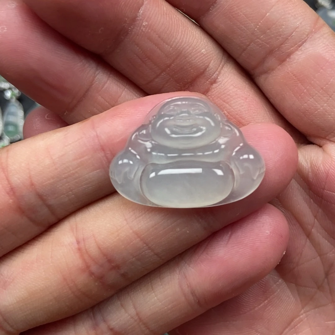 翡翠颈饰未镶嵌佛