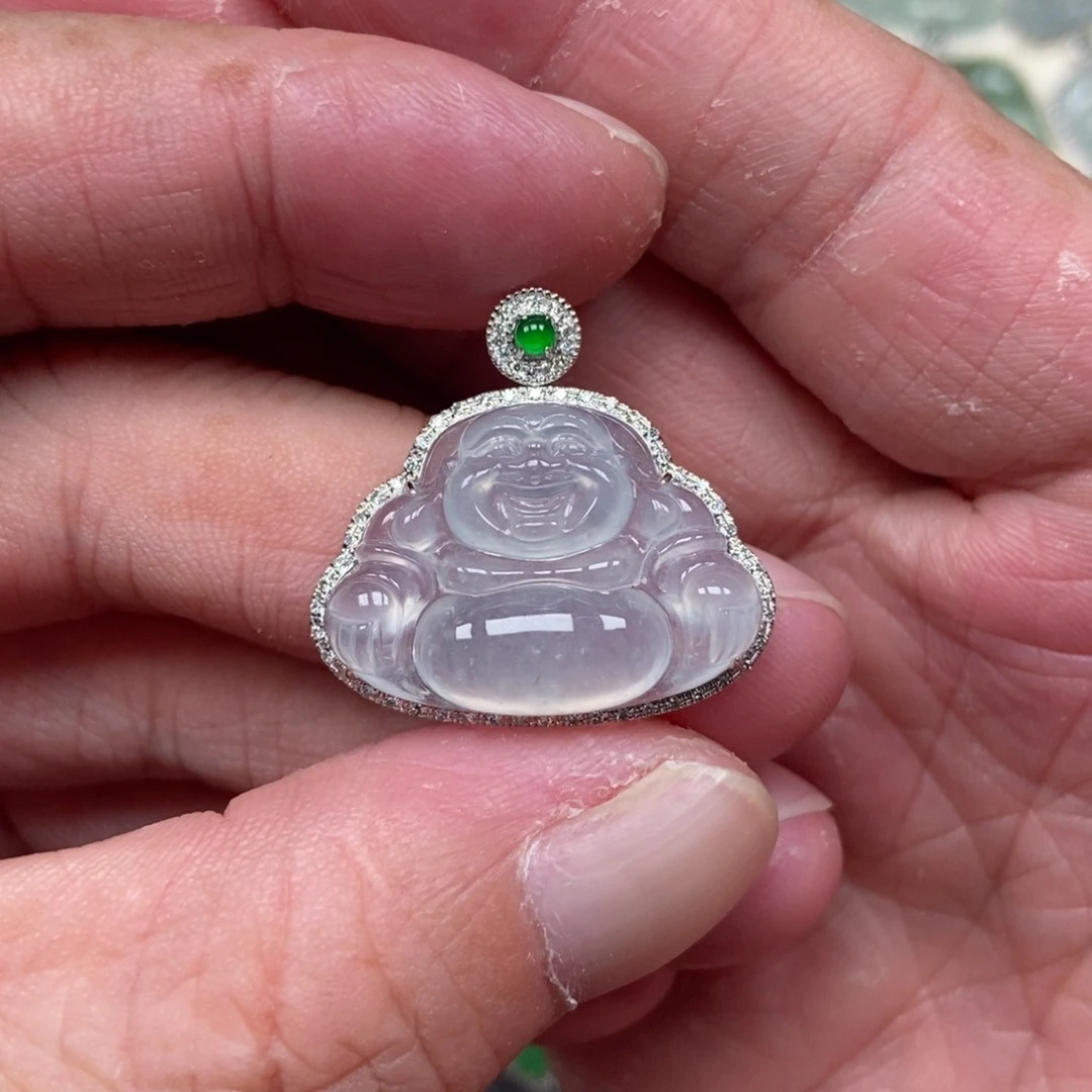 翡翠颈饰未镶嵌佛