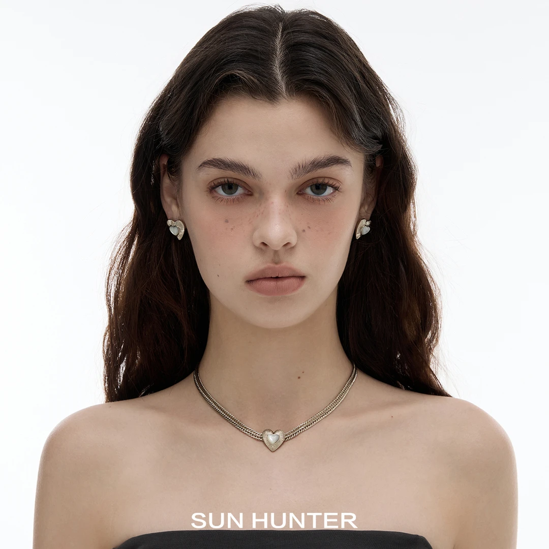 铜合金项链 三横SUN HUNTER原创浅钛金心形锁骨链复古项链美拉德