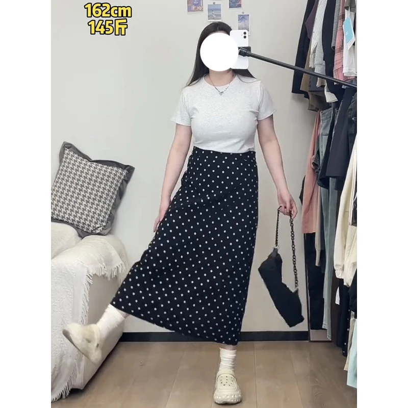 今年流行的漂亮裙子a字波点裙女夏大码梨型身材高腰显瘦开叉长裙