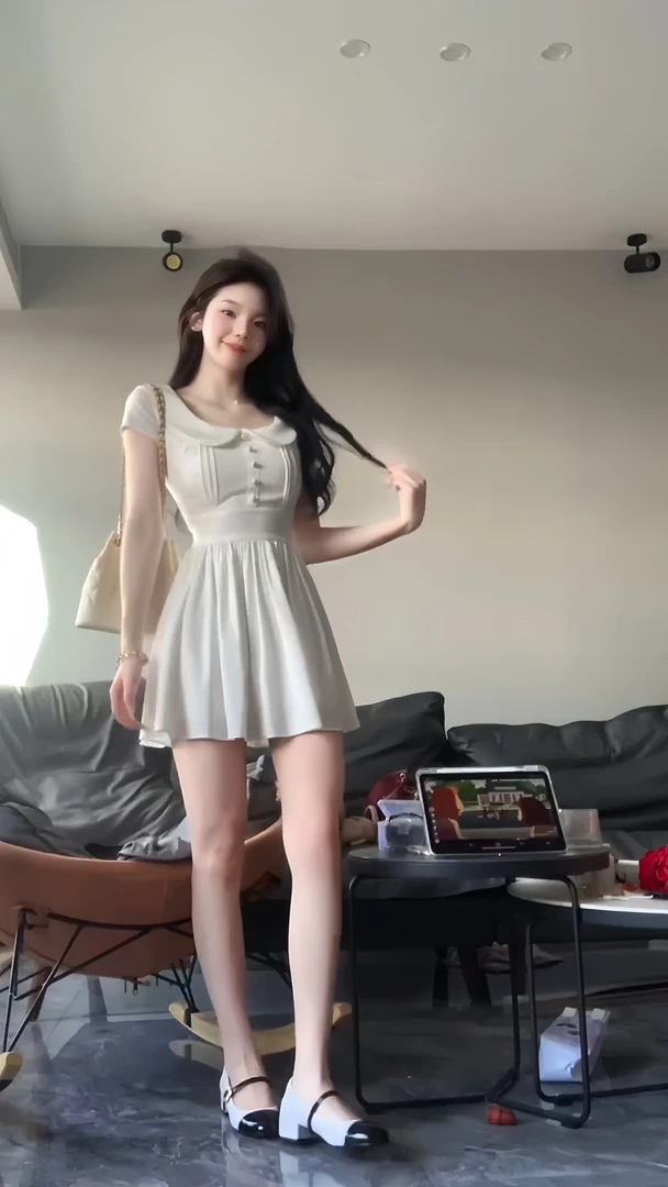 RURU~法式名媛高级氛围感纯欲风设计感娃娃领显瘦收腰连衣裙