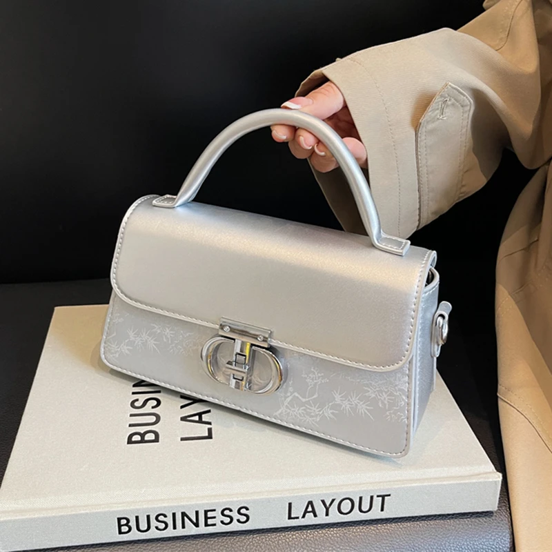 轻奢简约复古手提包女新款时尚通勤小方包韩版小众百搭ins斜挎包