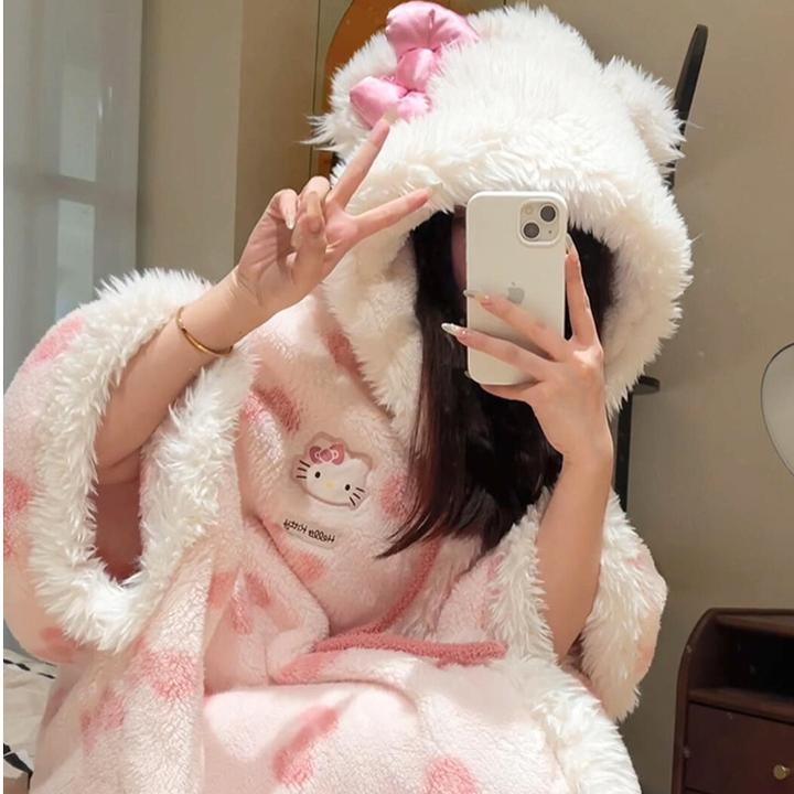 缤果吉利睡衣女秋冬凯蒂猫睡袍Hellekitty斗篷甜美可爱家居服披风