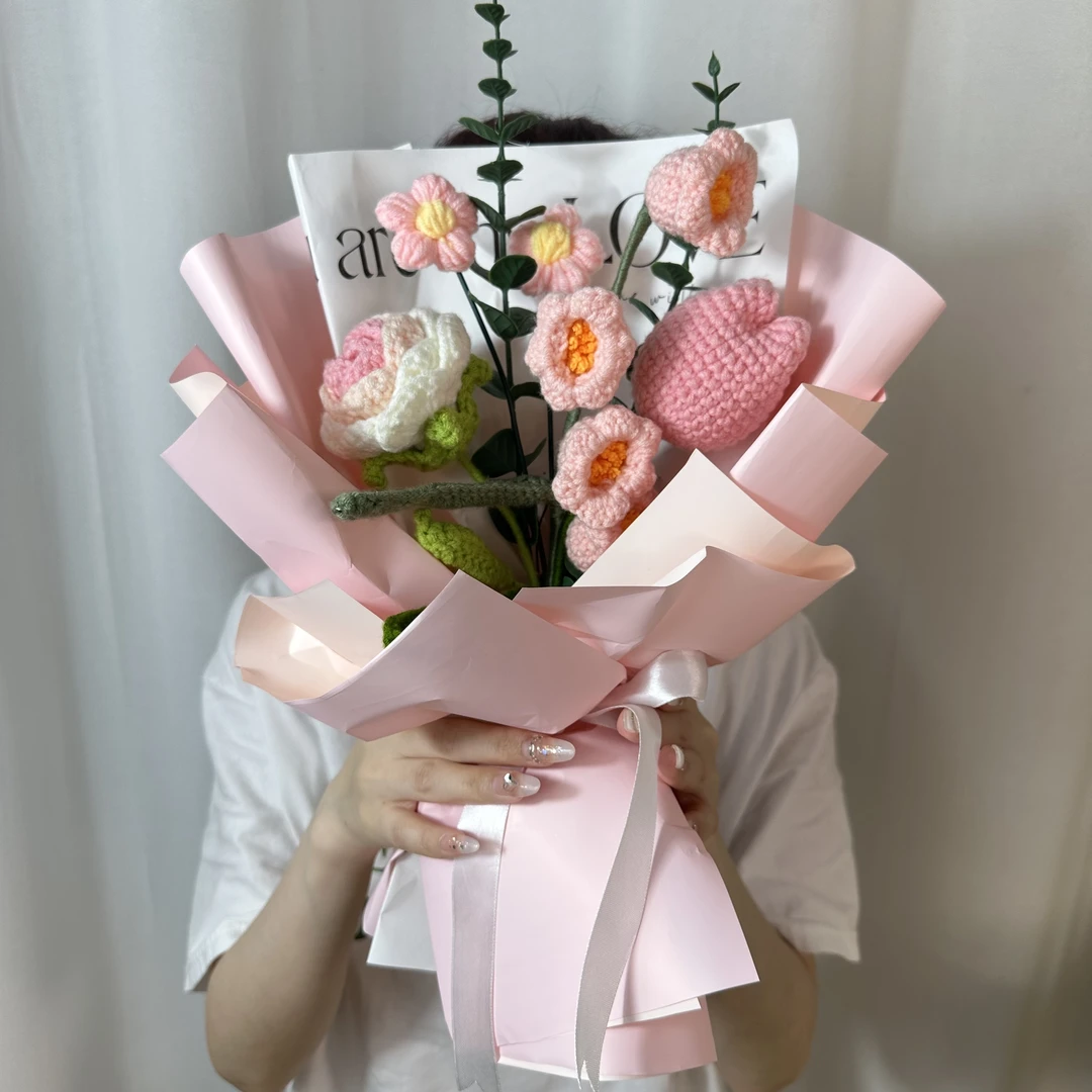 【粉色佳人】情人节花束成品手工钩织编织毛线永生花毕业季教师节