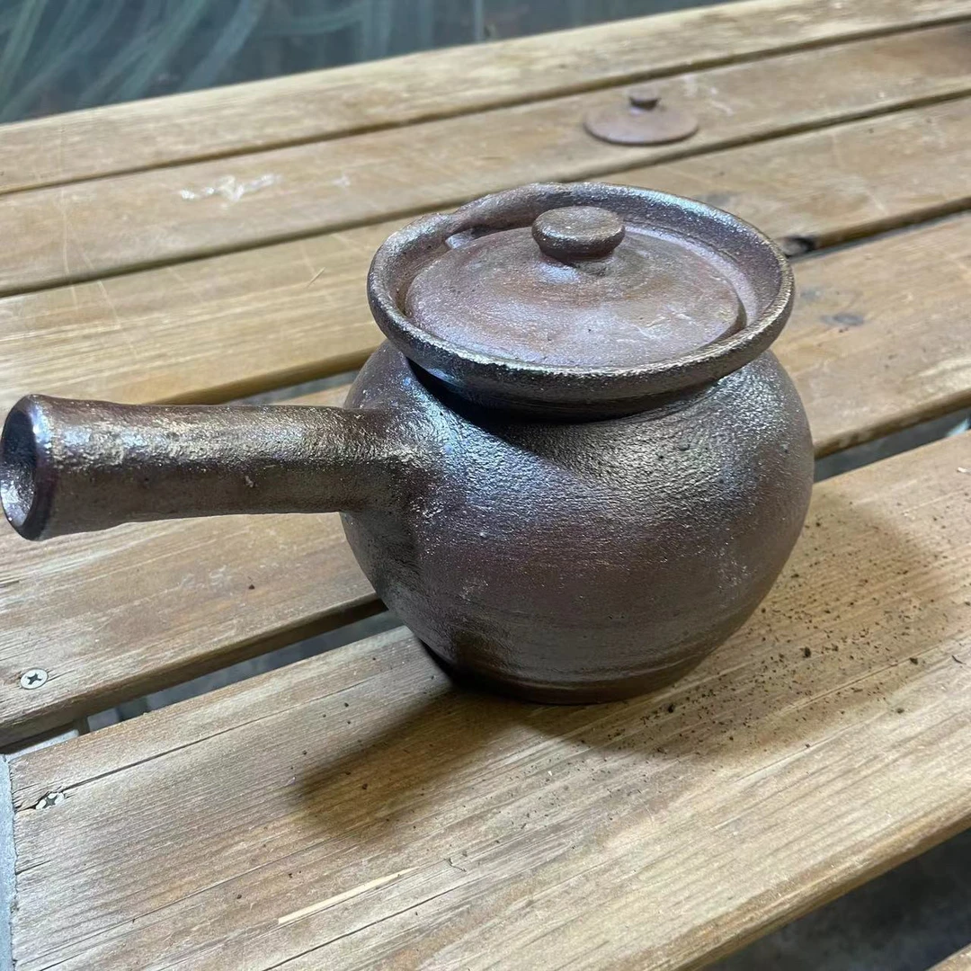 云南柴烧带盖土陶罐（约700毫升，手工品每个不一样，记得开罐）