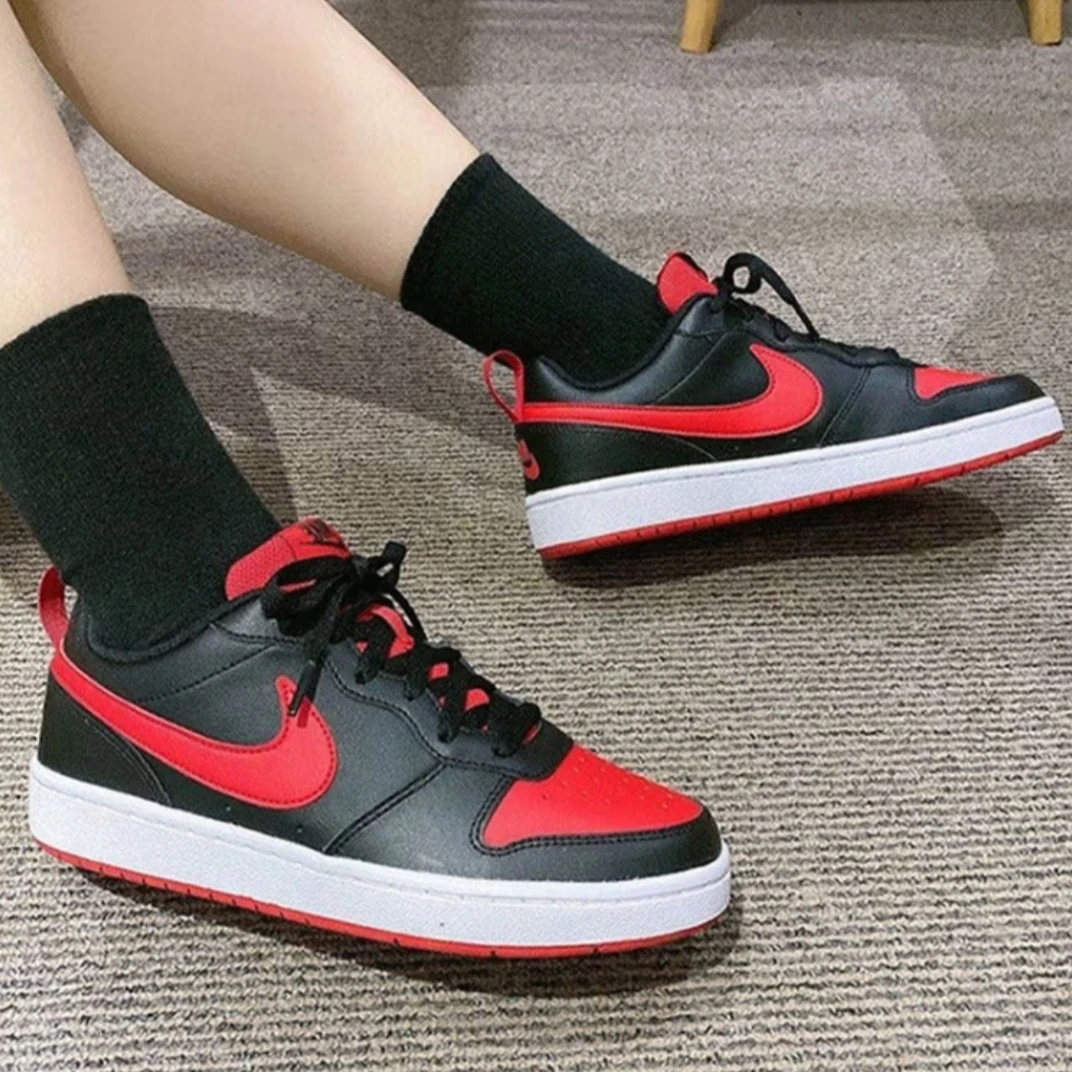 Nike Court Borough Low 2 黑红女子低帮复古休闲板鞋 BQ5448-007