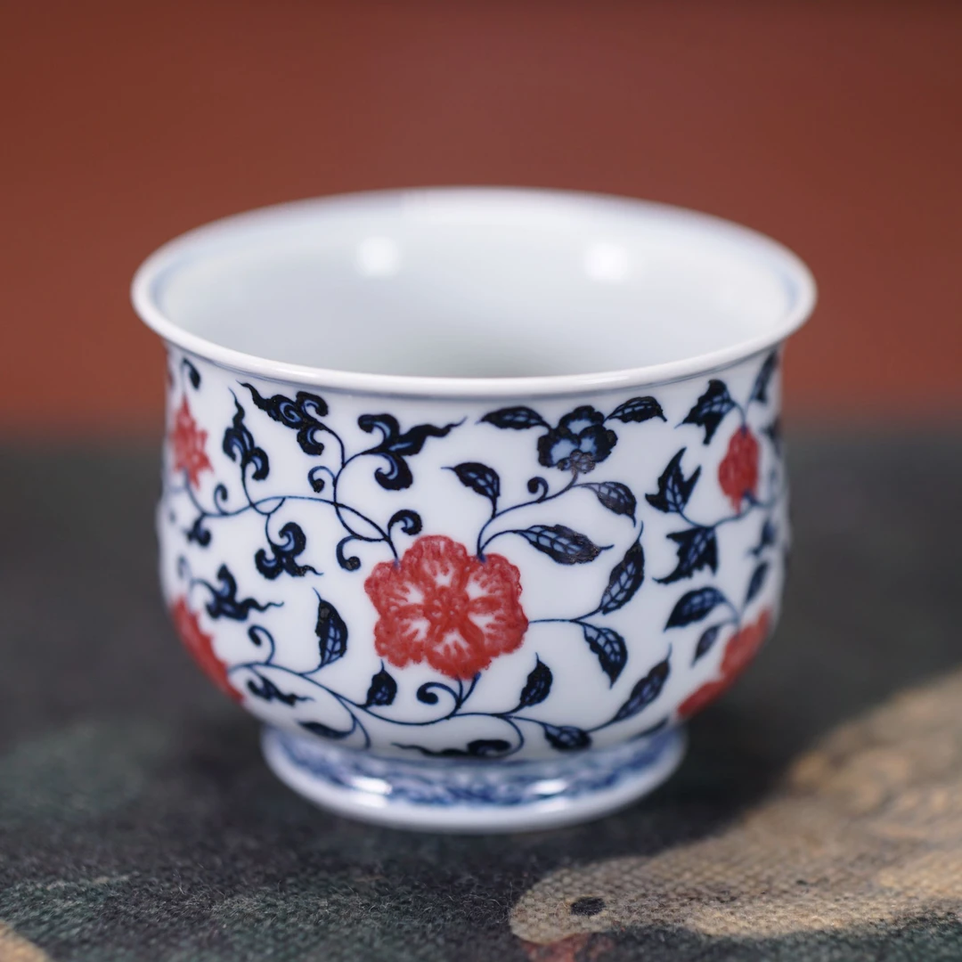 【阳春白雪】-青花釉里红缠枝花单杯