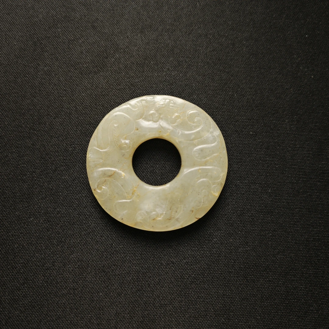 079清代螭龙纹玉璧