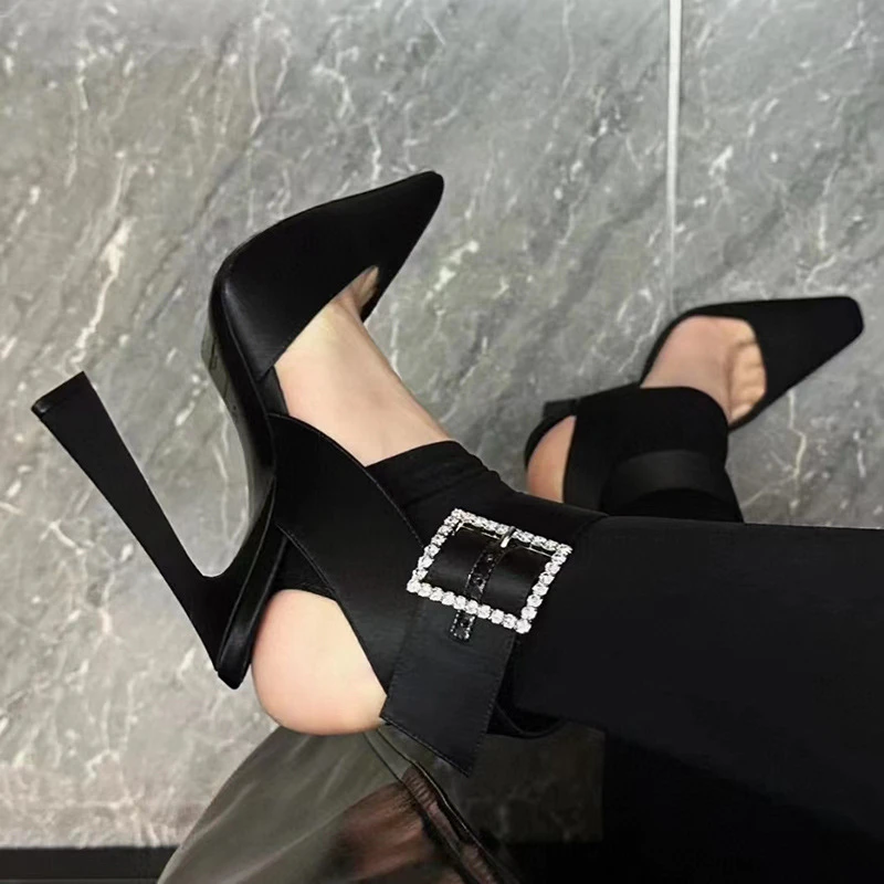 高跟鞋女2024春夏新款夜场黑色方头细跟水钻方扣后空性感包头凉鞋
