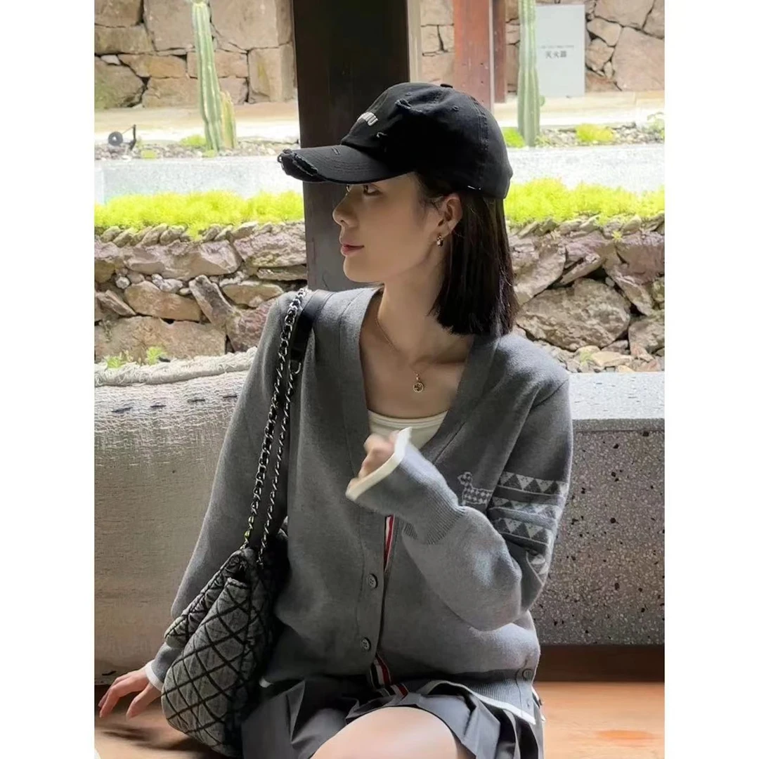 新款初秋长袖针织开衫外套小狗图案学院风时尚潮流百搭精品女装