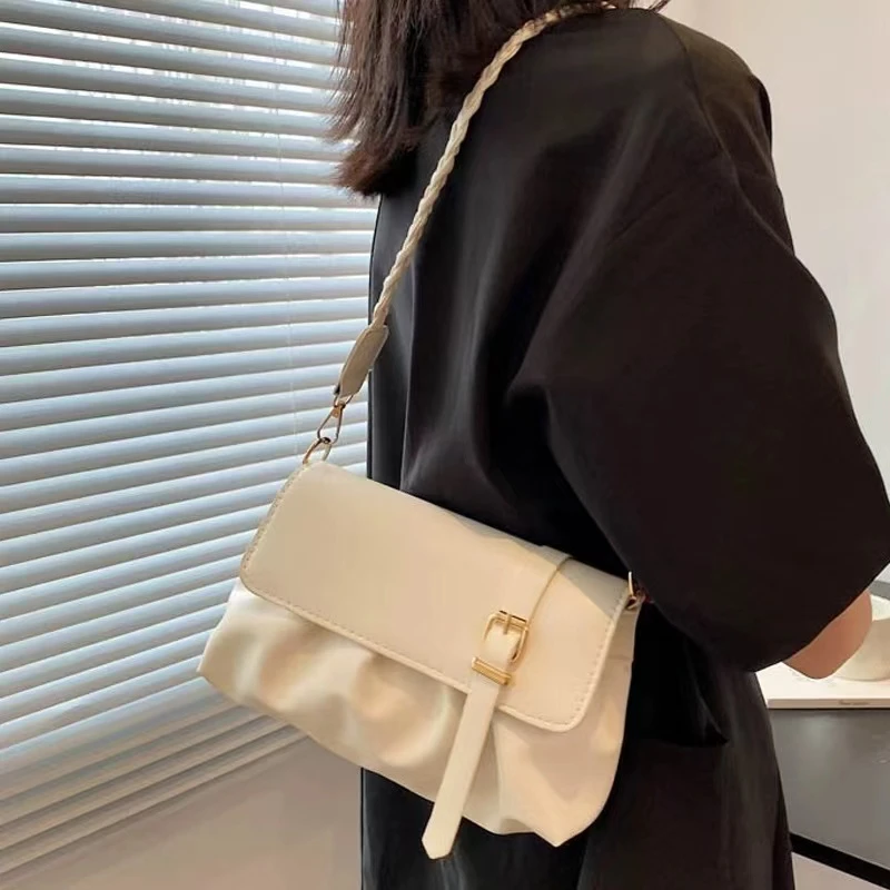 【贵妃】 q657  2025年新年礼物潮时百搭户外运动单肩时尚斜挎包