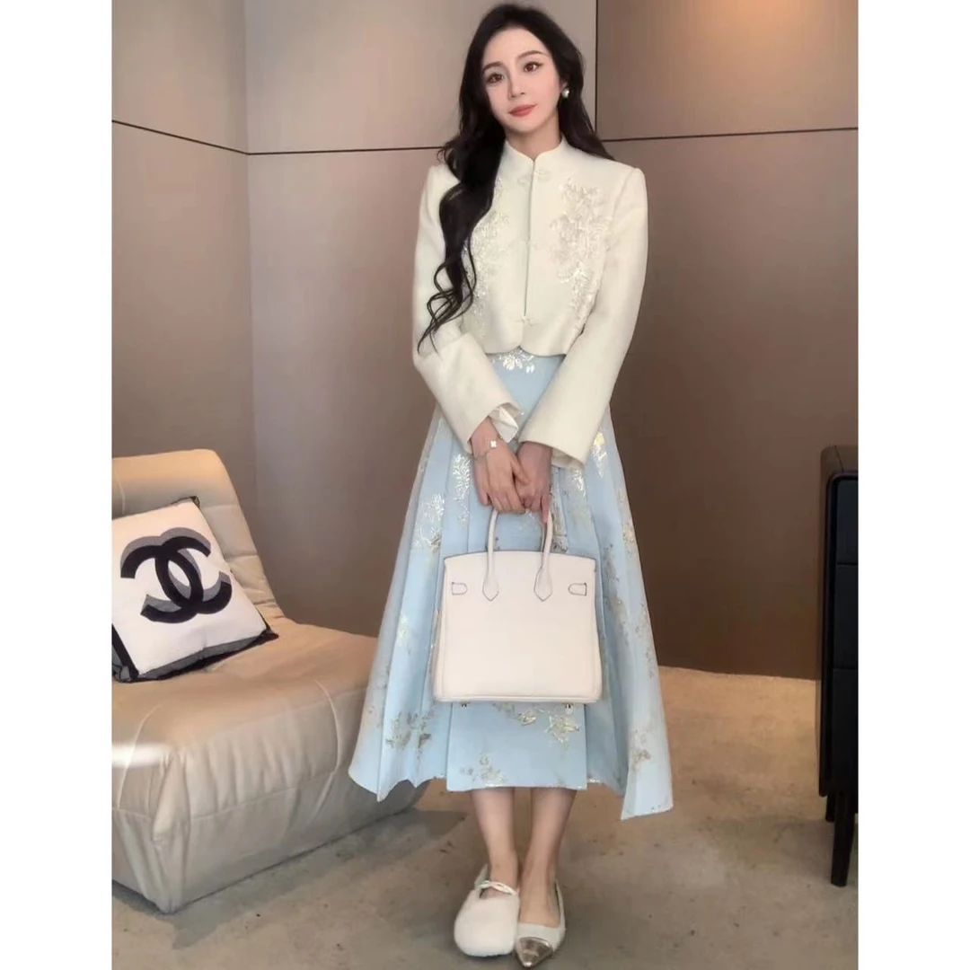 XINY【等烟雨】新中式拜年服刺绣羽绒外套+连衣裙两件套X623A10355