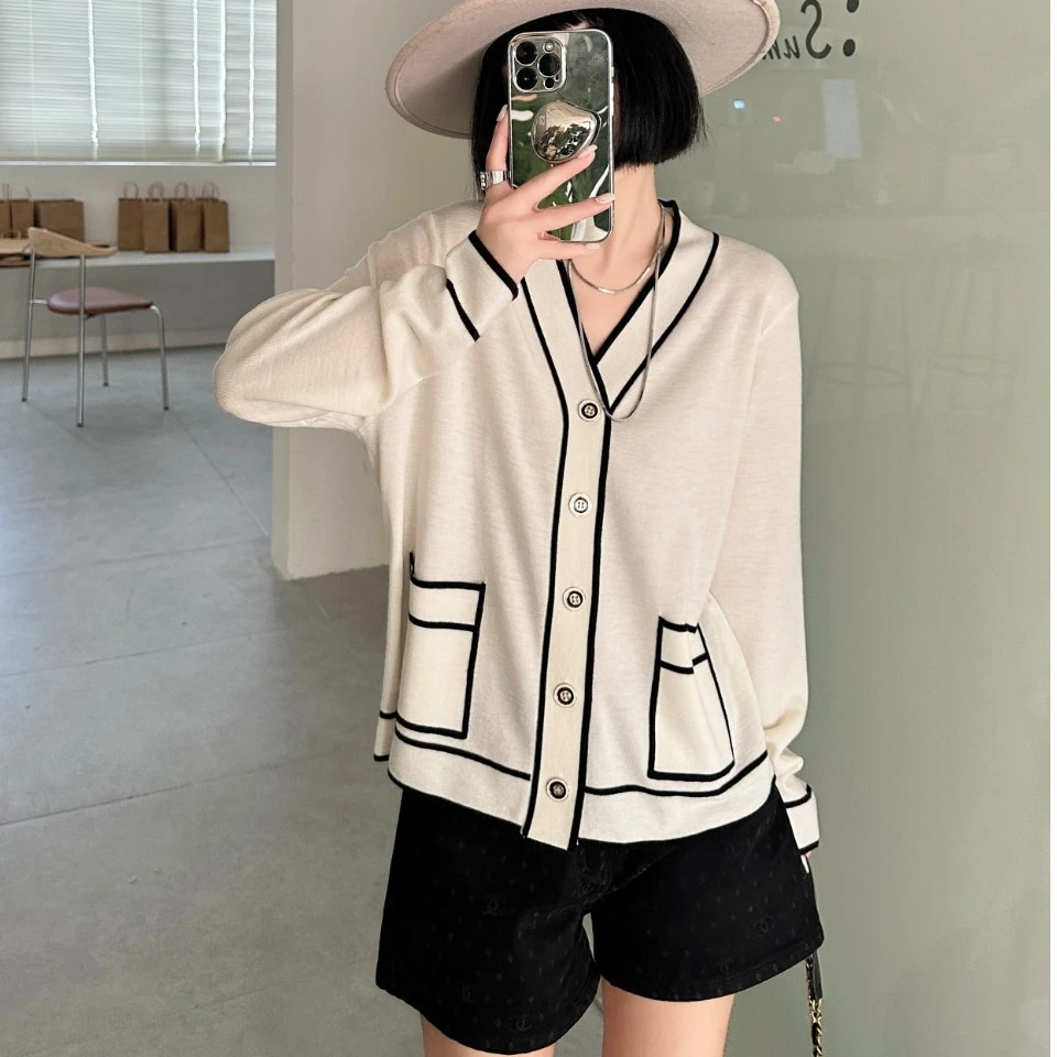 澳毛精纺开衫宽松款V领小香风时尚百搭撞色长袖开衫女