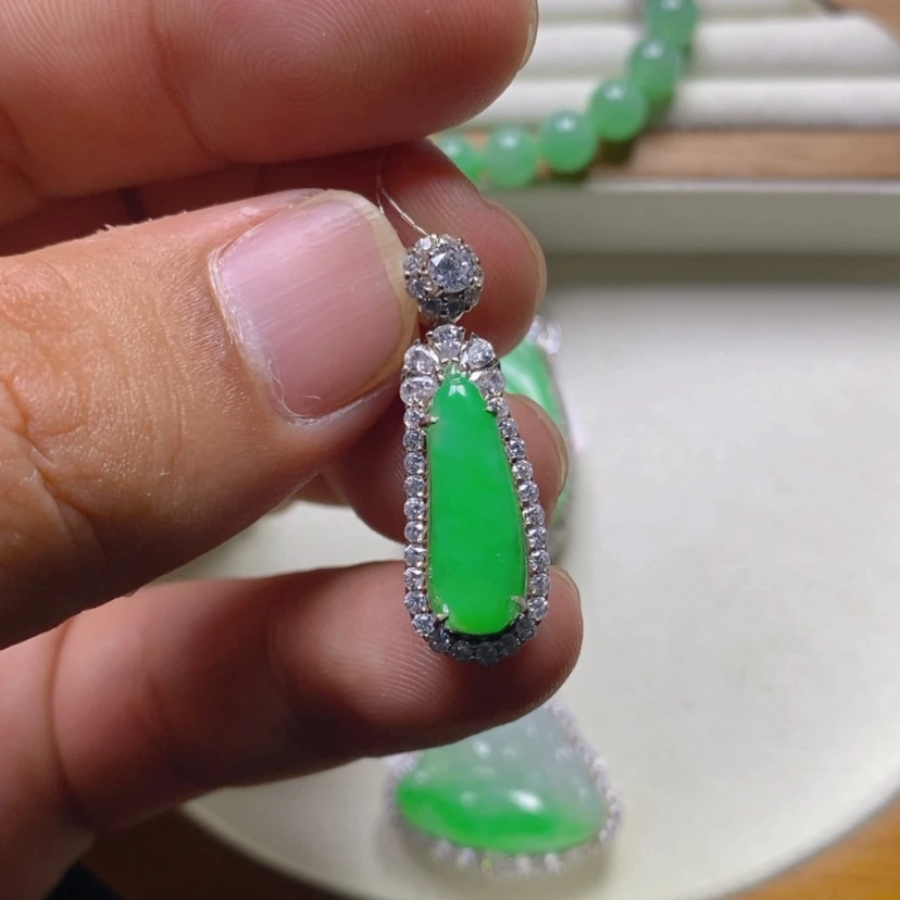 【闪购商品】翡翠颈饰银S925镶嵌福瓜