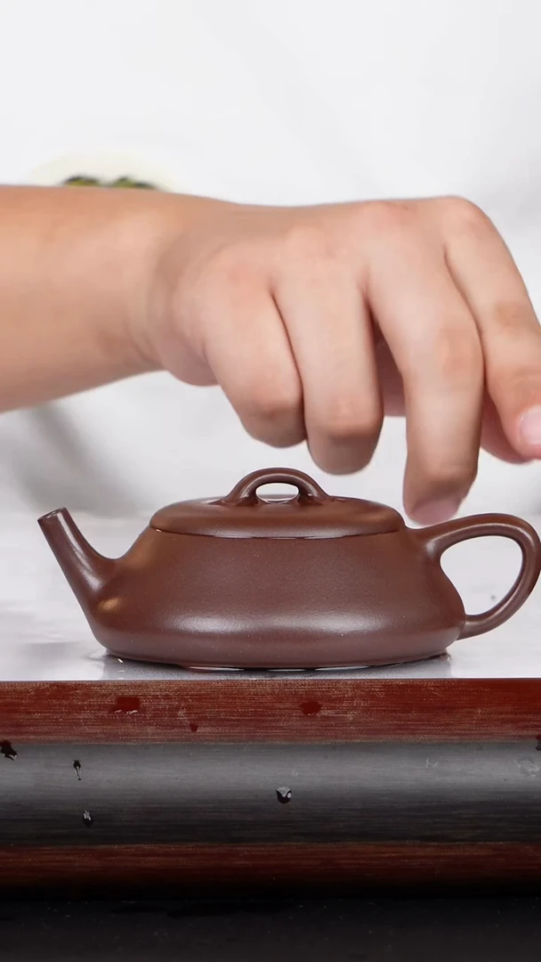 【闪购商品】紫砂茶壶32 红皮龙石瓢