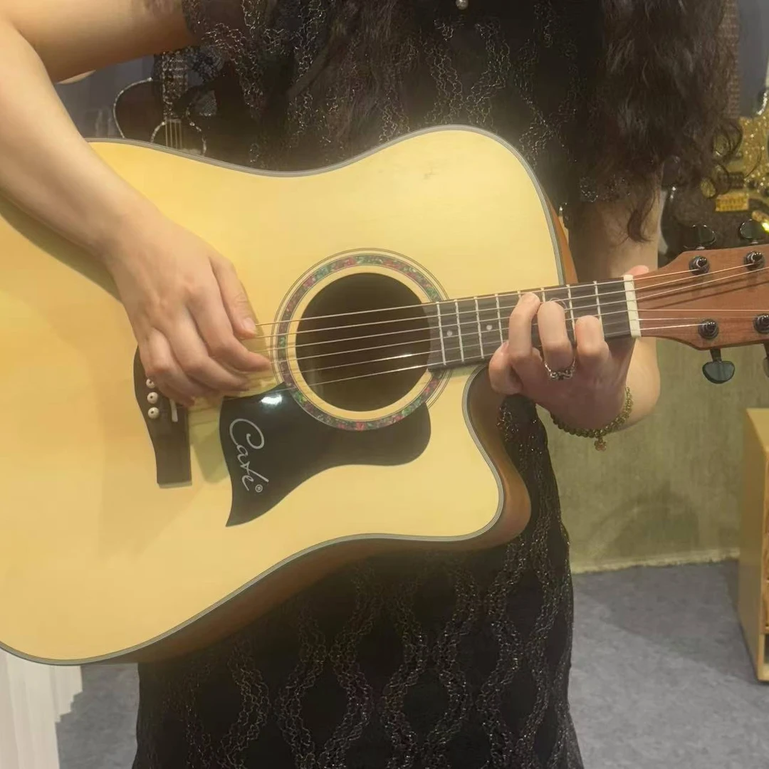 三品吉他搞笑的吉他