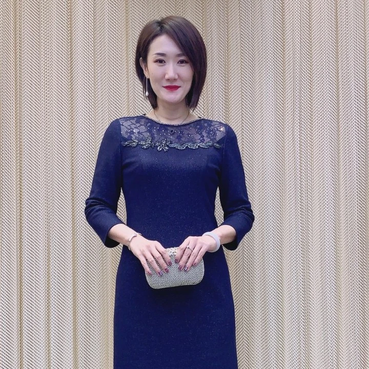 应大定制藏蓝色中长款连衣裙女士秋冬宴会场合装