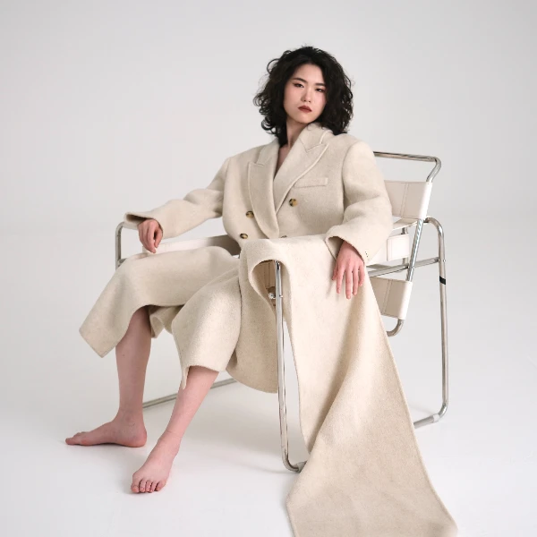 《设计师》时尚气质长款女装宽松围巾女士大衣