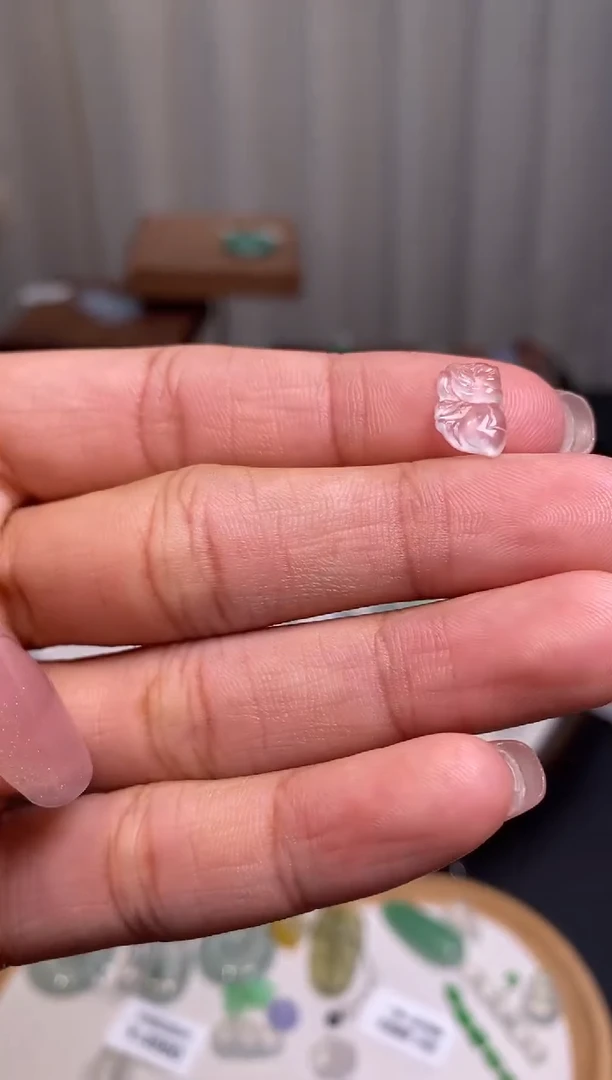 【闪购商品】翡翠颈饰未镶嵌花仙子