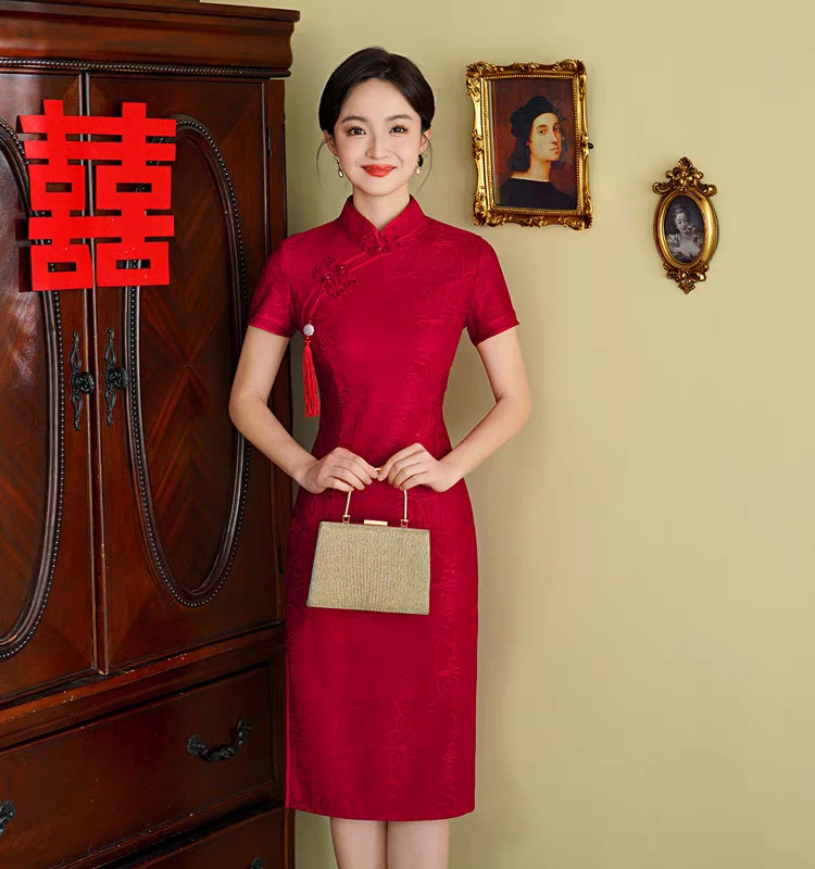 QY玫瑰之约-春夏新款蕾丝红装订婚婚宴礼服透气显瘦修身复古旗袍