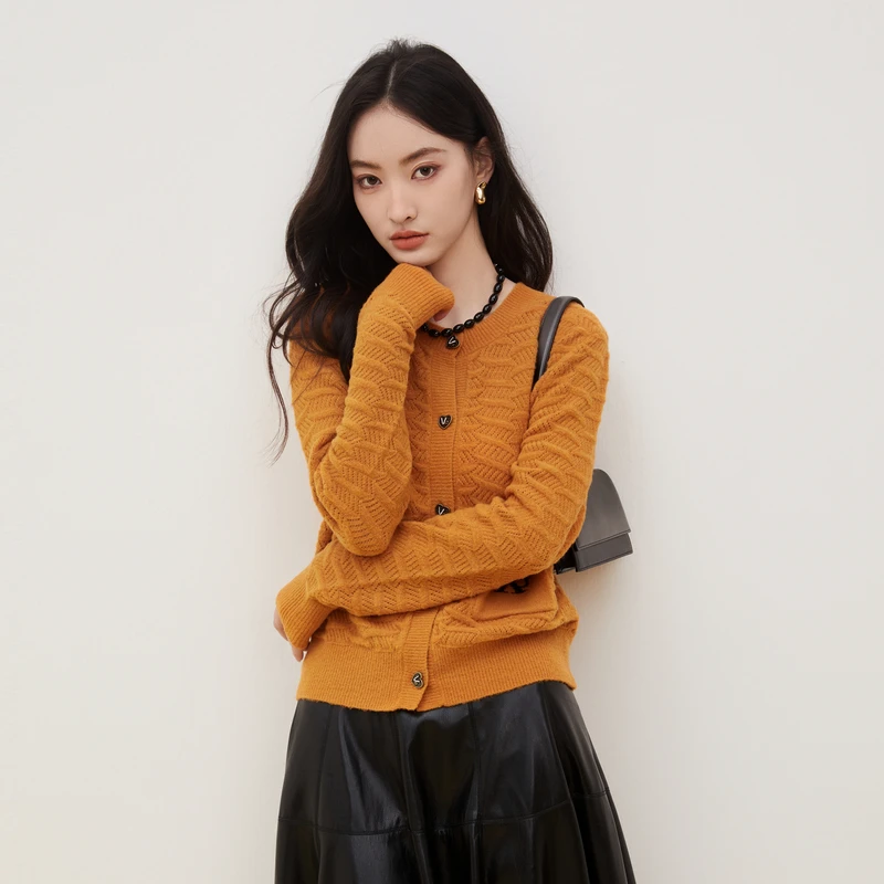 XG雪歌毛针织衫XJ411668A833