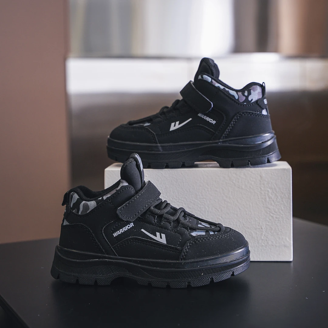 回力儿童板鞋休闲简约魔术贴防滑休闲鞋秋季中大童户外童鞋1468