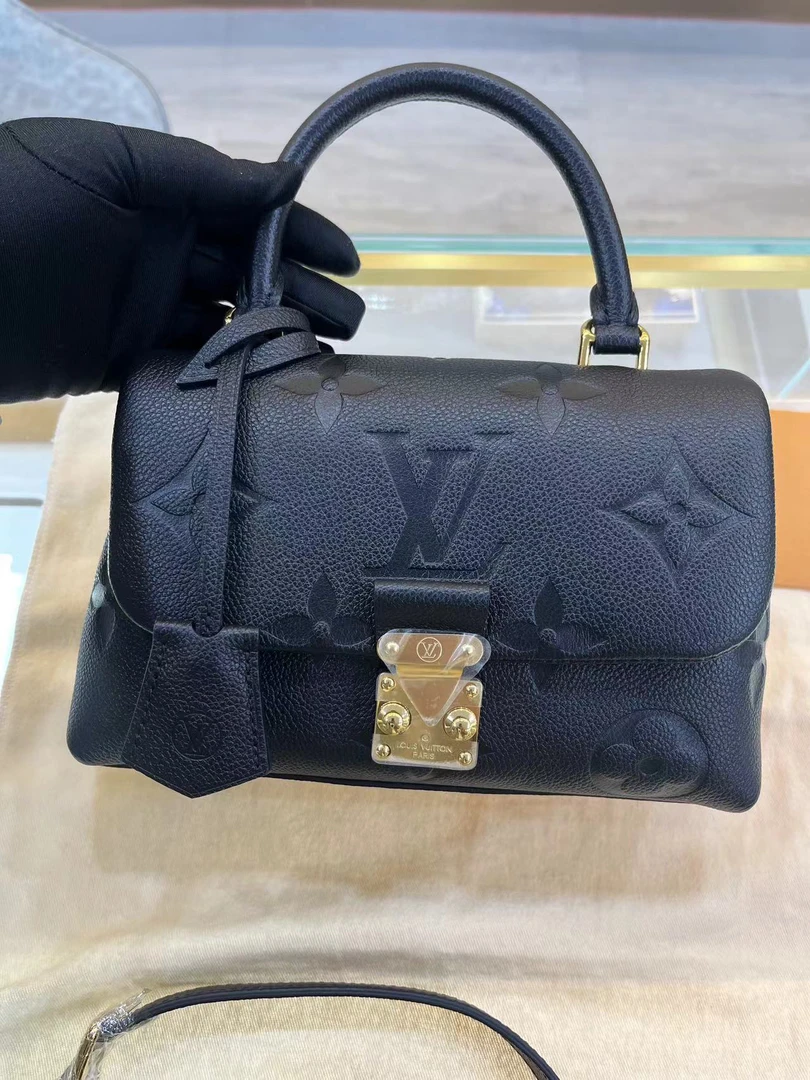 全新未使用 LouisVuitton/路易威登  LV madeleine bb