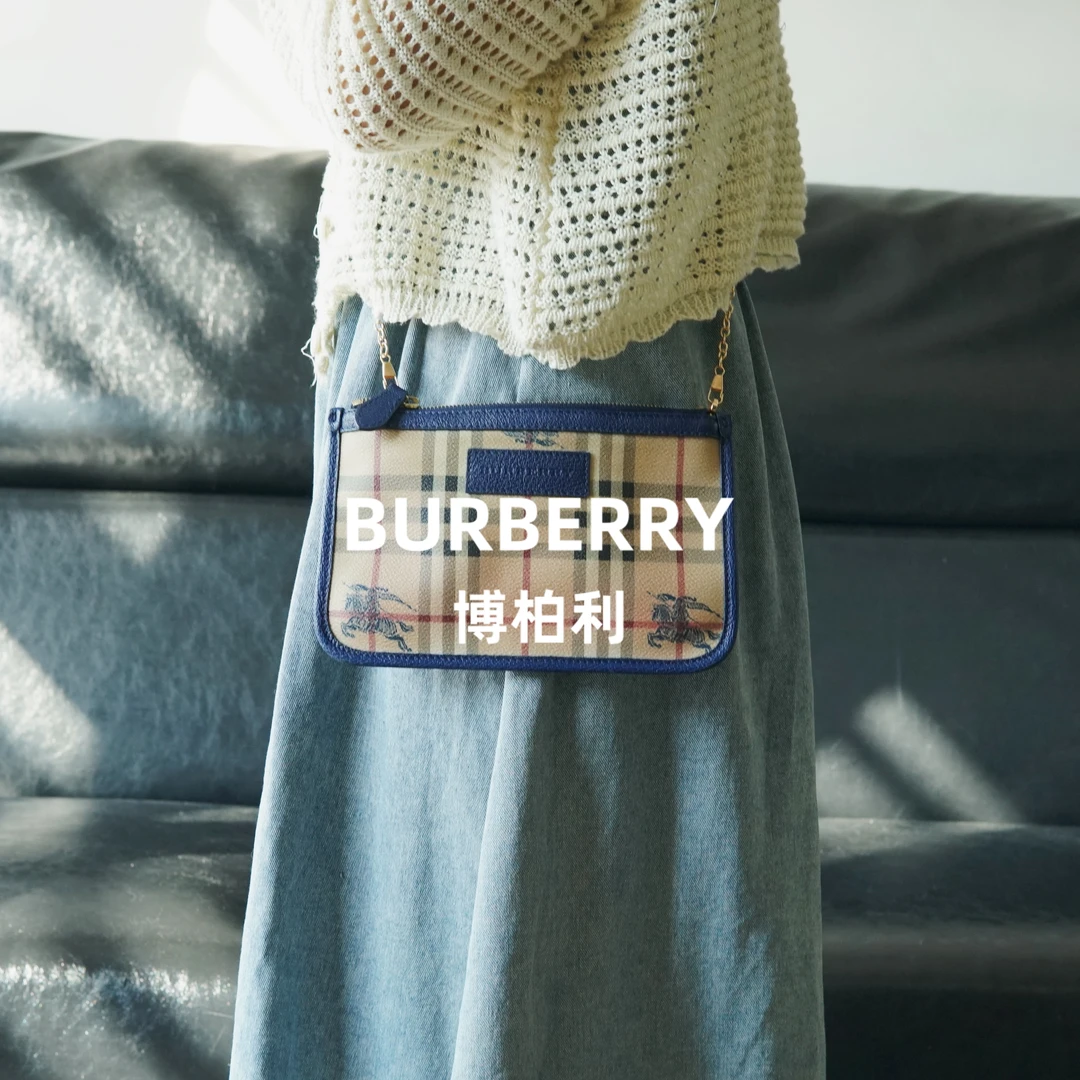 95新 BURBERRY/博柏利 蓝色战马格纹斜挎包/ZS08017017/7017