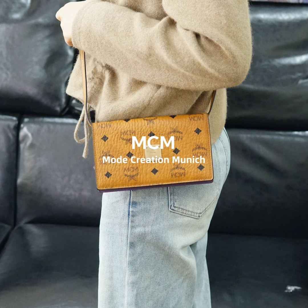 95新 MCM 干邑色斜挎包/FYWJ11402015/2015