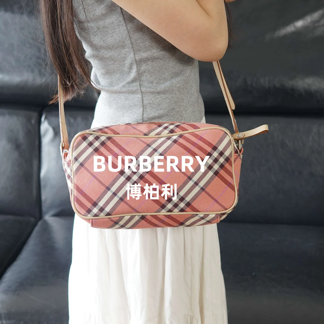 95新 BURBERRY/博柏利 博柏利 格纹斜挎相机包/MC08516019/6019