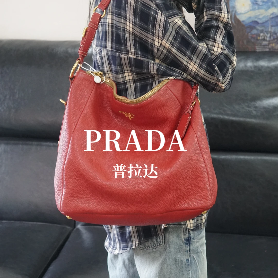 95新 Prada/普拉达 红色单肩包/AR10723053/3053
