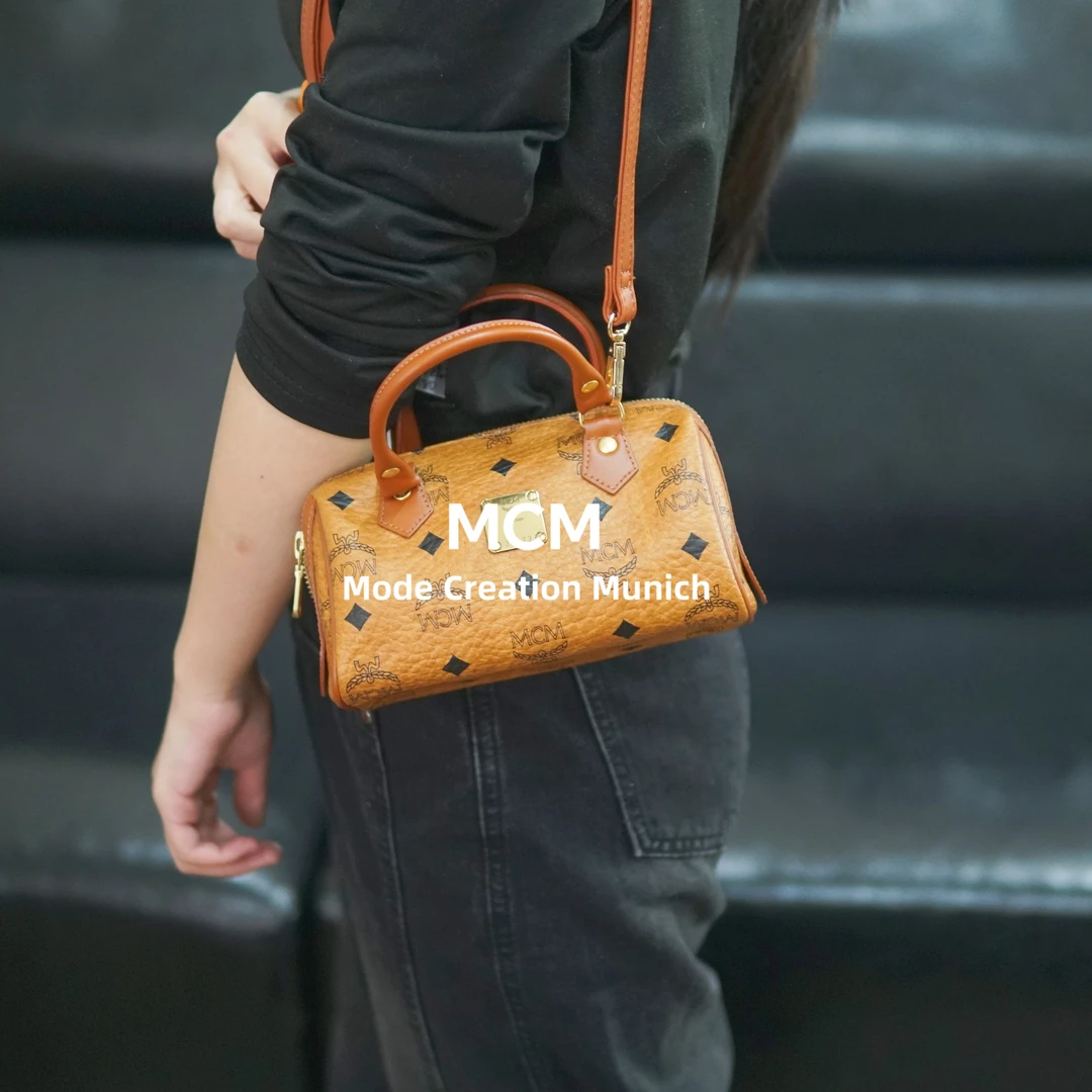95新 MCM 干邑色mini枕头/DD09729082/9082
