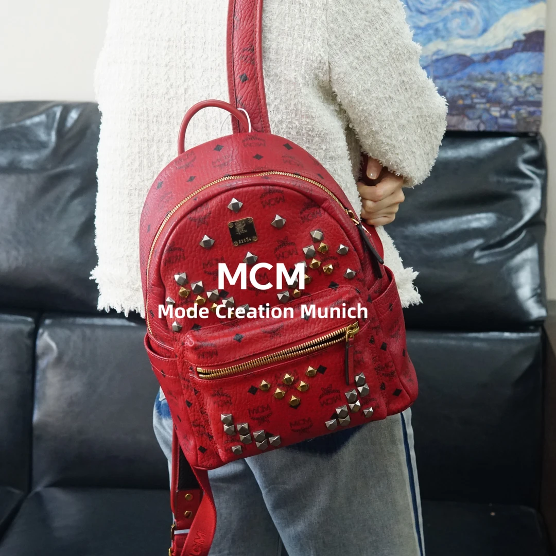 95新 MCM 红色双肩包/ZS10627079/7079