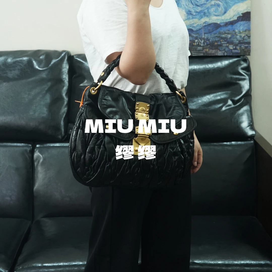 95新 MIU MIU/缪缪 miumiu/黑金手提包/AR10613544/3544