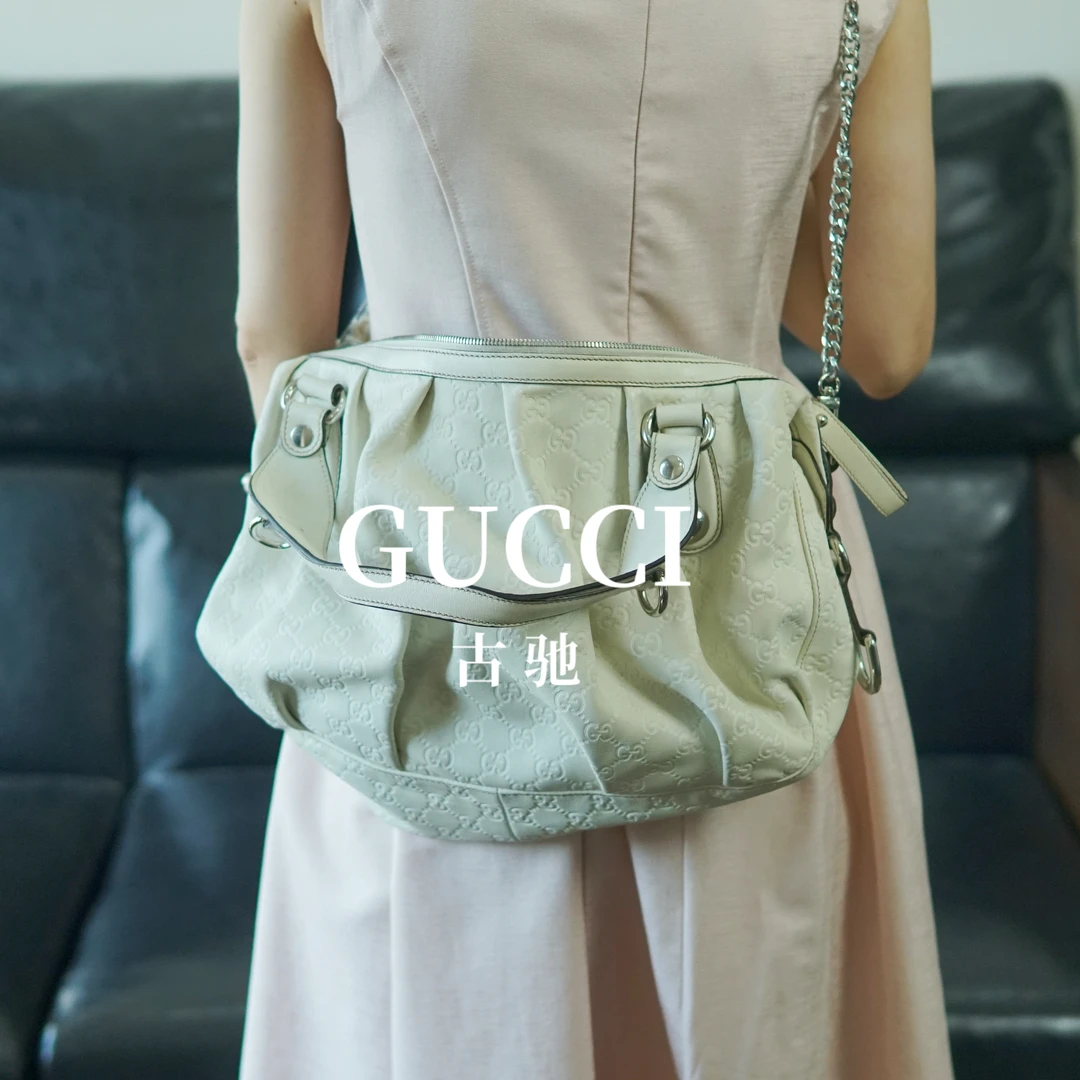 95新 GUCCI/古驰 白色压纹斜挎包/ZC08609079/9079