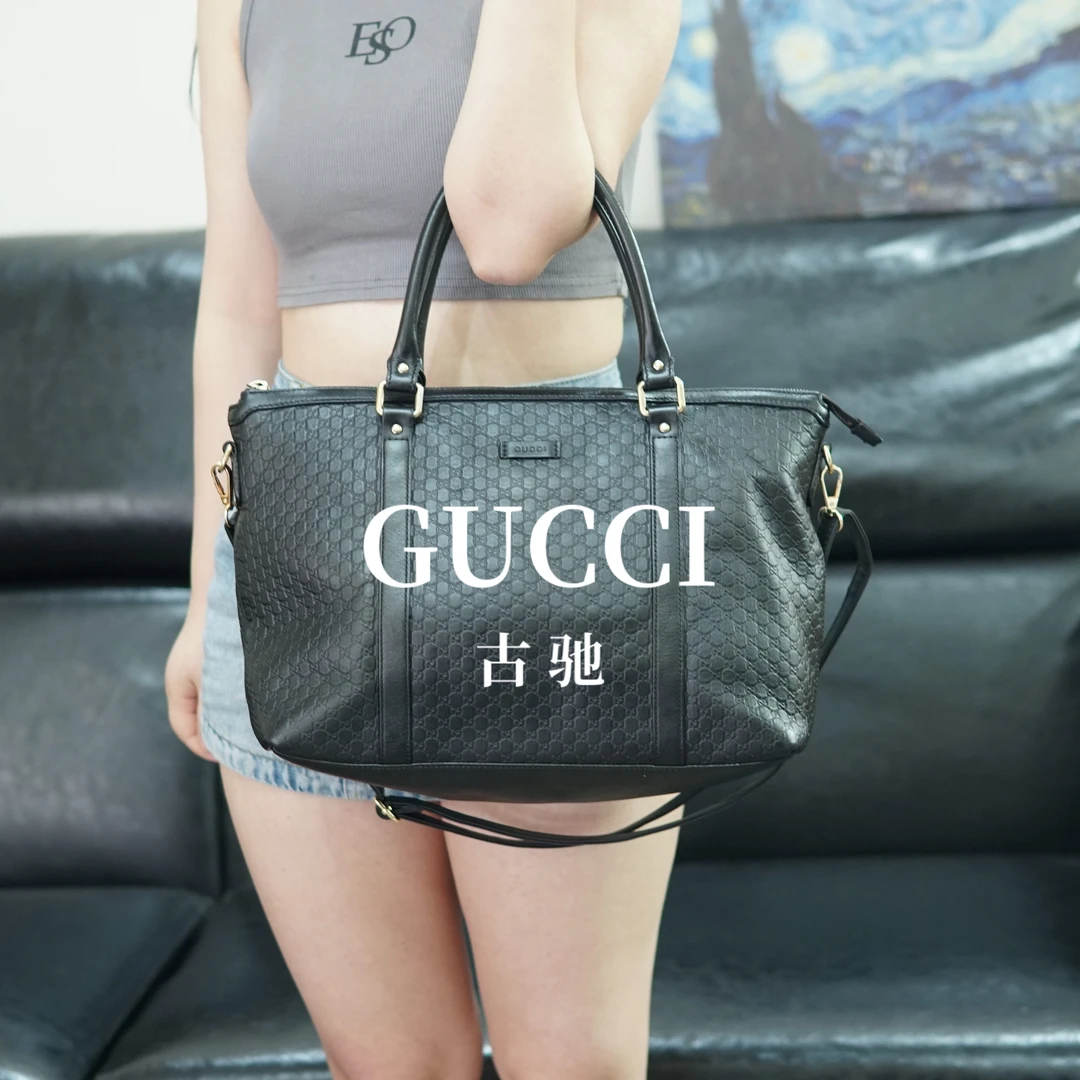 95新 GUCCI/古驰 黑色压纹斜挎包/BC09402099/2099