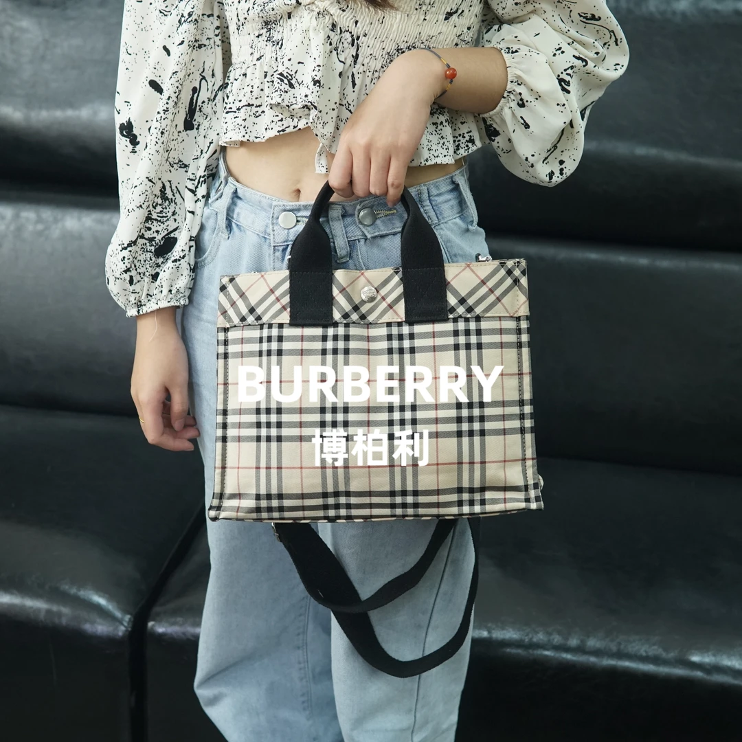 95新 BURBERRY/博柏利 巴宝莉/格纹斜挎包/KS10314403/4403