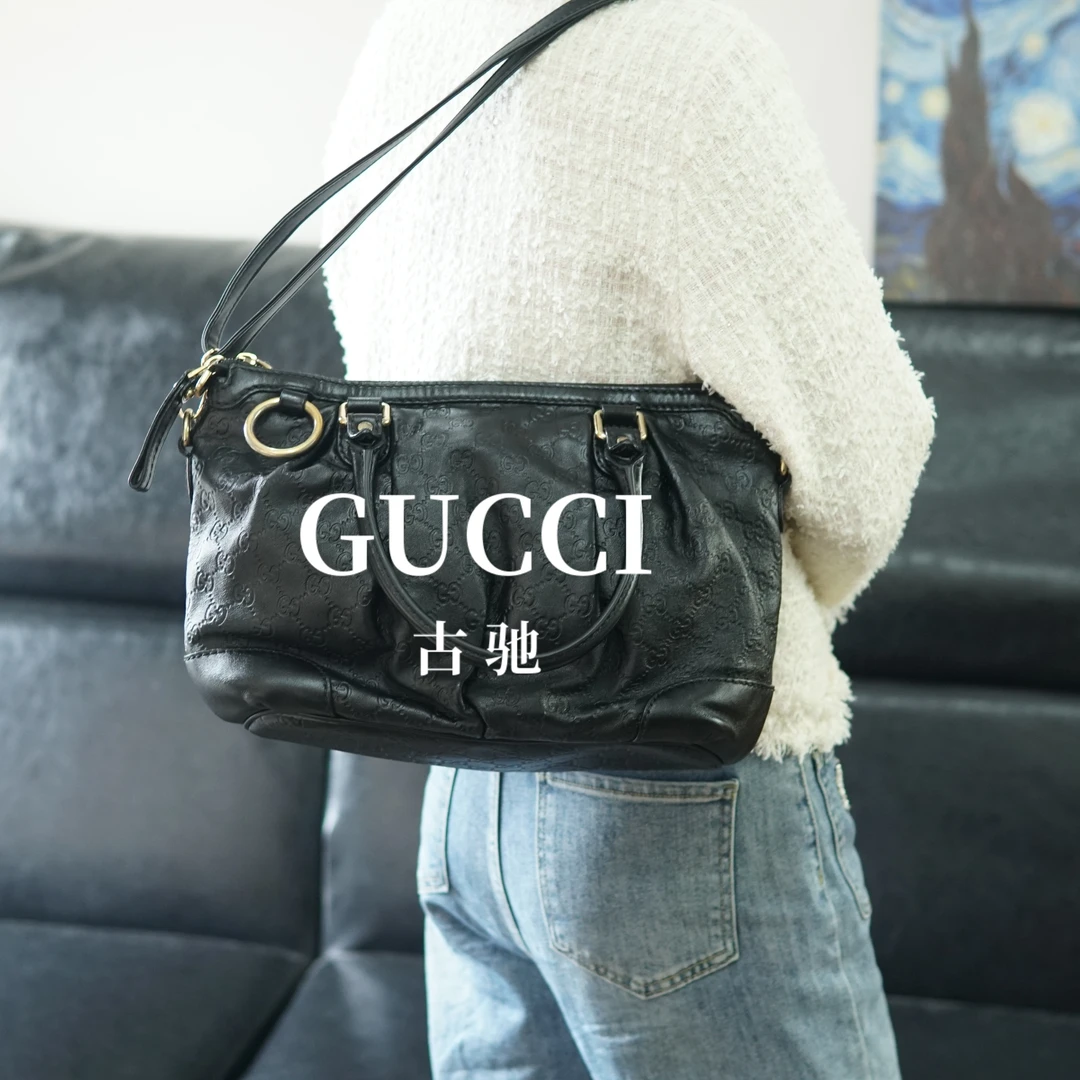 95新 GUCCI/古驰 黑色压纹斜挎包/BC09503505/3505