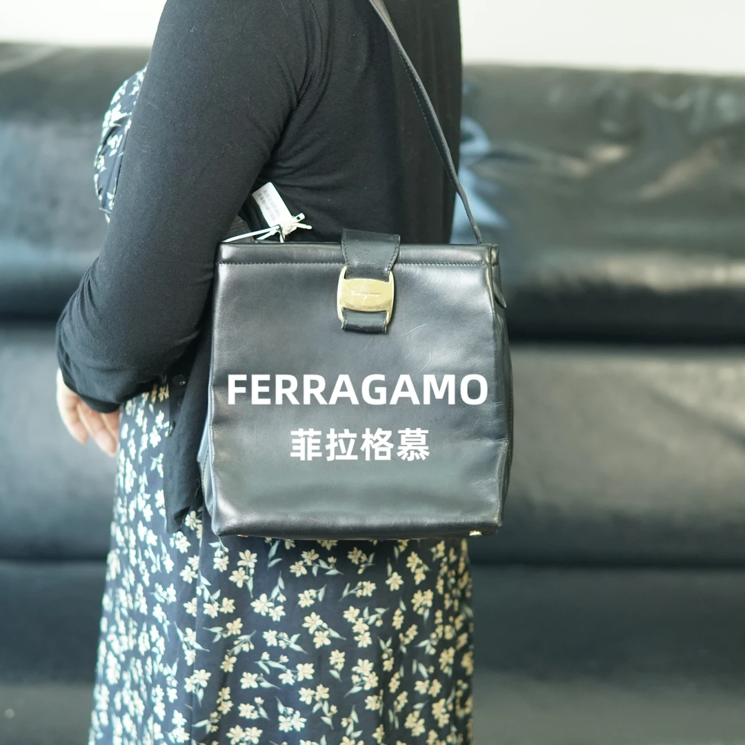 95新 FERRAGAMO/菲拉格慕 黑银单肩包/F3MH06415049/5049